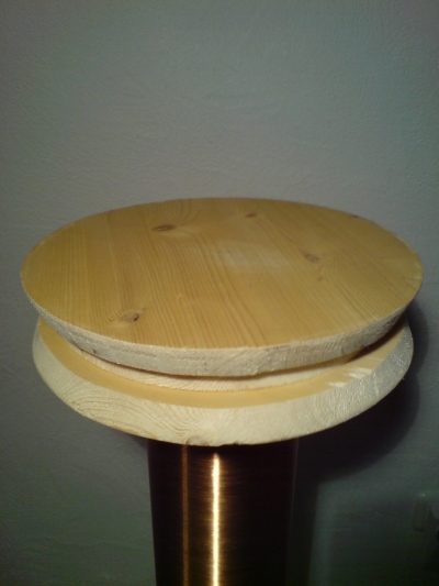 Teslaspule Toroid Halterung aus Holz
